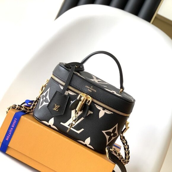 Louis Vuitton Vanity PM Shoulder Crossbody Bag - Picture 1 of 9